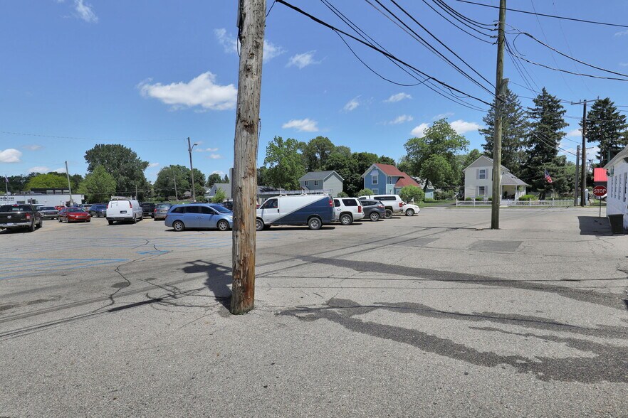 More Photos Of 131 E Grand River Ave, Fowlerville Storefront For Sale