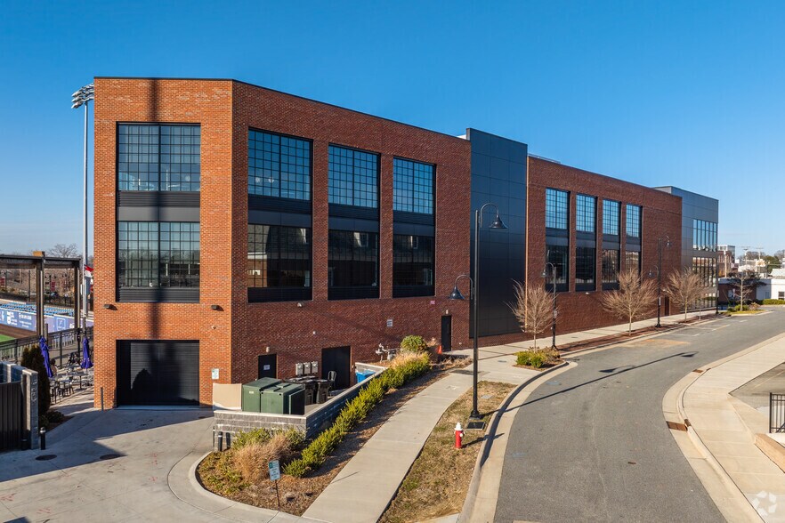 More Photos Of 275 N Elm St, High Point Office For Lease