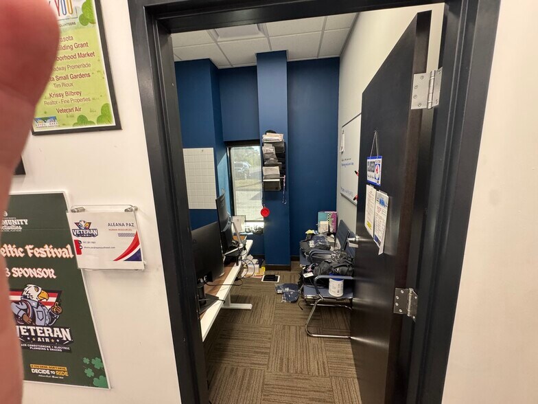 More Photos Of 6720 33rd St E, Sarasota Warehouse For Sale