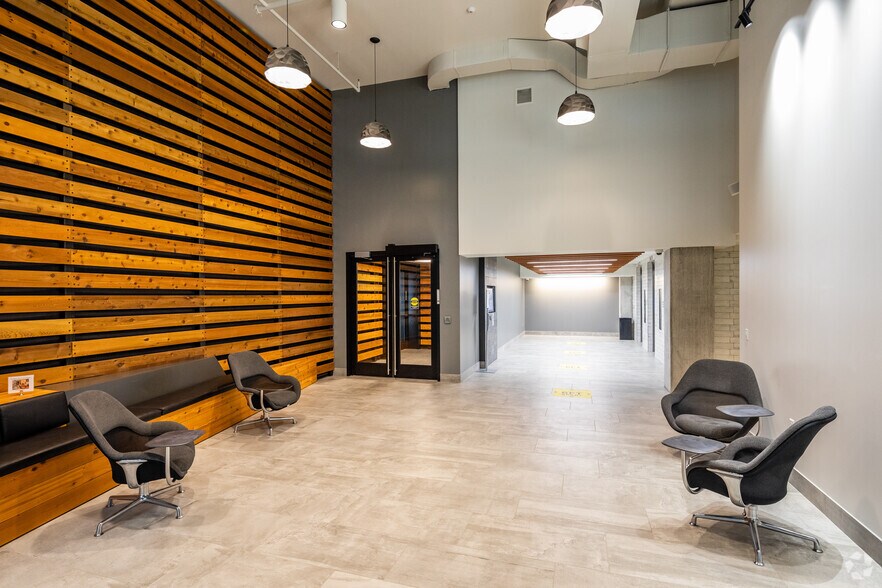 More Photos Of 818 18th Ave S, Nashville Office For Lease