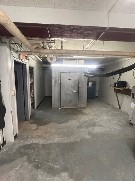More Photos Of 316-326 State St, New London Storefront Retail Office For Lease
