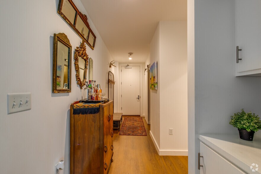 More Photos Of 522 S Boston Ave, Tulsa Apartments For Lease