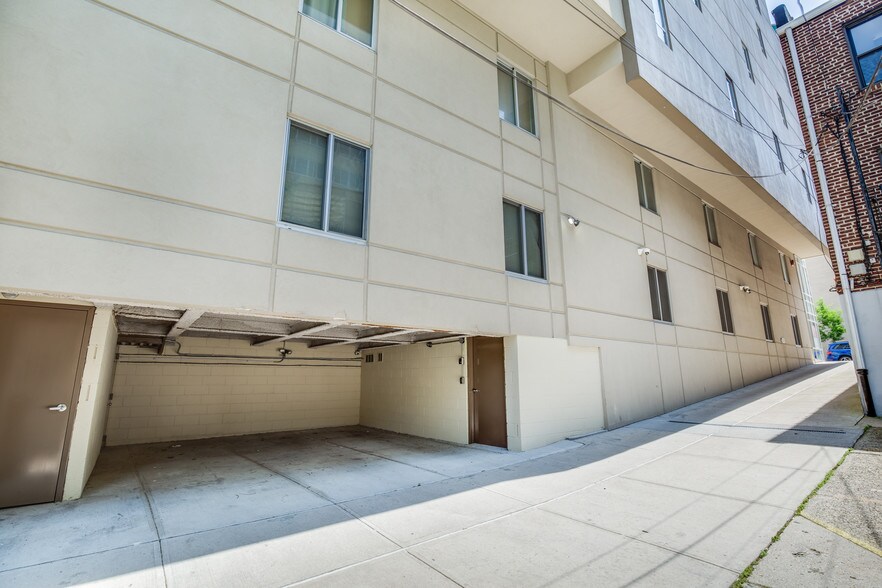 More Photos Of 9717 64th Rd, Rego Park Medical For Lease