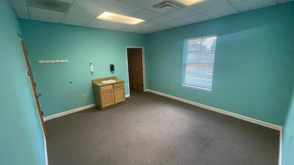 More Photos Of 1292 Whicker Rd, Kernersville Specialty For Sale