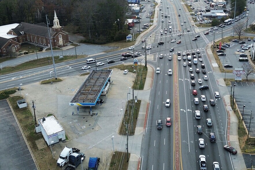 More Photos Of 4845 Memorial Dr, Stone Mountain Office For Lease