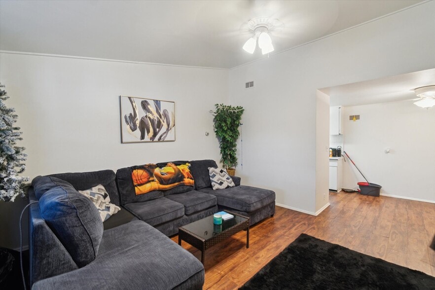 More Photos Of 4248 N 76th St, Milwaukee Storefront Retail Residential For Sale