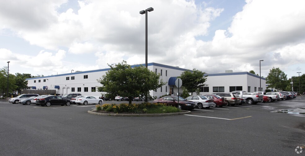 More Photos Of 541 Industrial Way W, Eatontown Warehouse For Lease