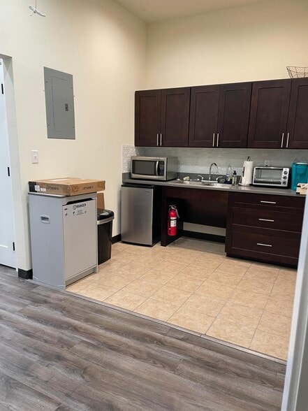 More Photos Of 138 Old San Antonio Rd, Boerne Medical For Lease