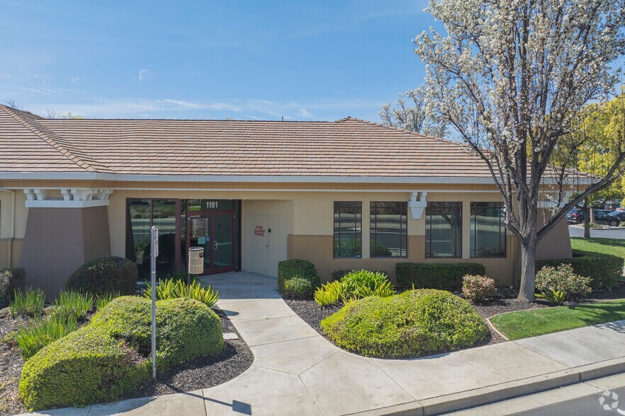 More Photos Of 1191 Central Blvd, Brentwood Medical For Sale