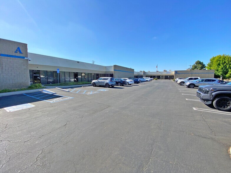 More Photos Of 402 Farnel Rd, Santa Maria Light Manufacturing For Sale
