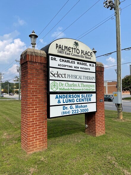 More Photos Of 1403 E Greenville St, Anderson Medical For Lease