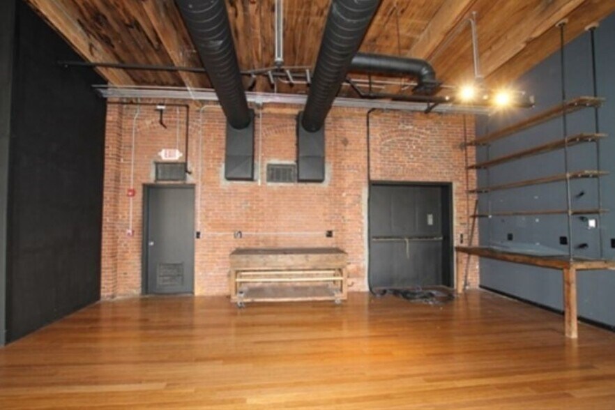 More Photos Of 25 Union St, Worcester Loft Creative Space For Lease