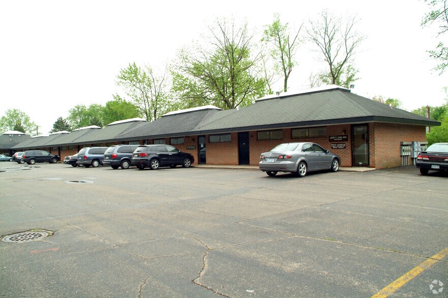 More Photos Of 25400-25430 Goddard Rd, Taylor Medical For Sale