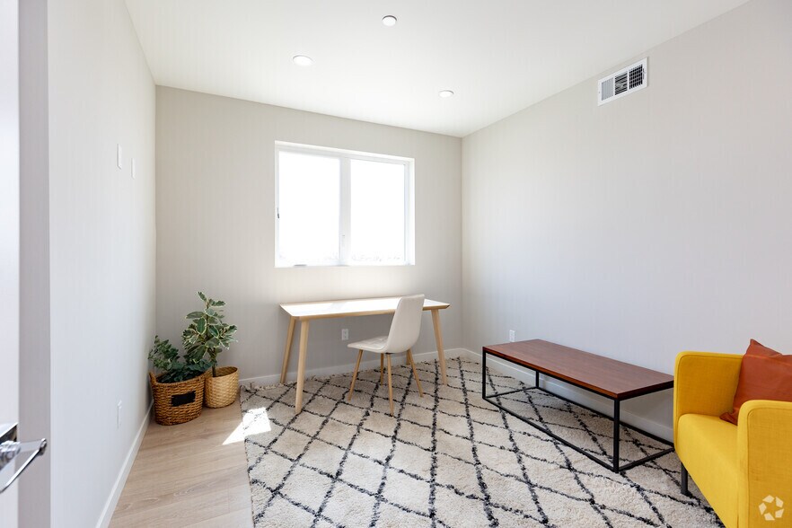 More Photos Of 2234 Crenshaw Blvd, Los Angeles Apartments For Sale