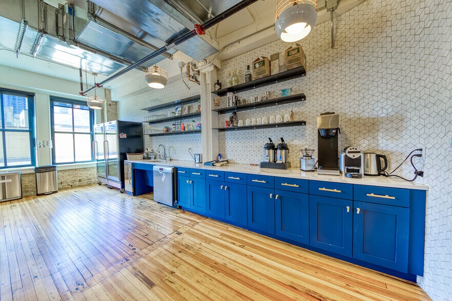 More Photos Of 522 N Congress Ave, Austin Office For Lease