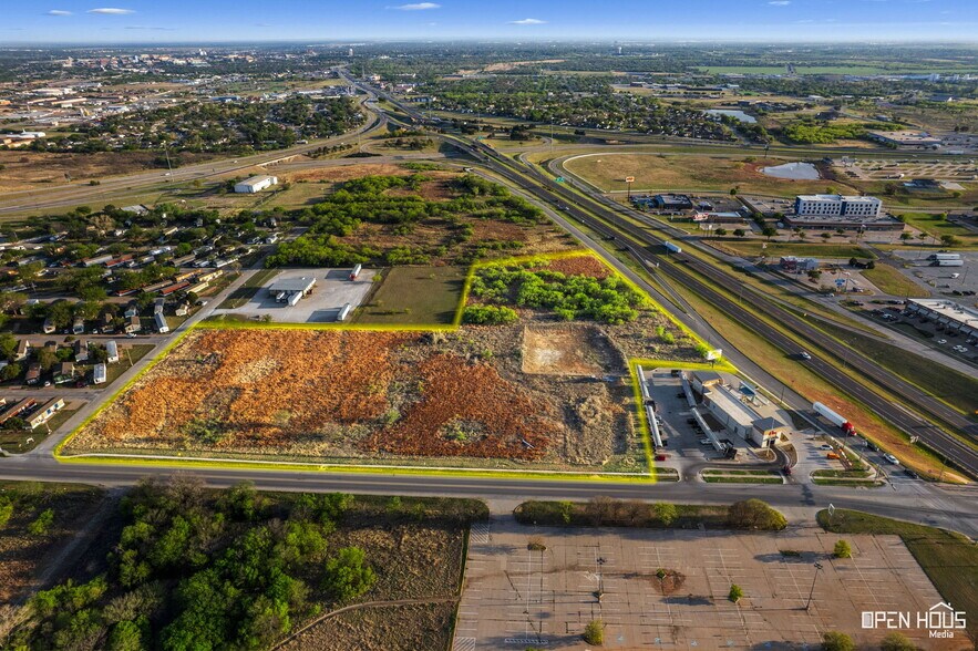 More Photos Of 2221 Airport Dr, Wichita Falls Land For Sale