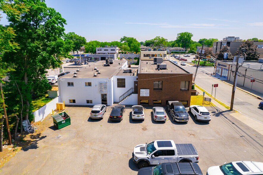 More Photos Of 26-07 Broadway, Fair Lawn Office For Lease