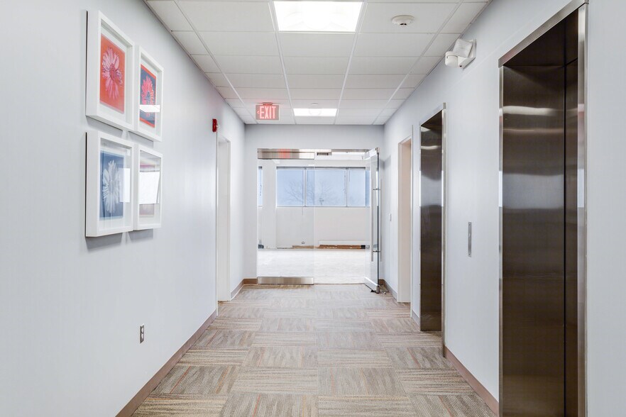 More Photos Of 42 Old Ridgebury Rd, Danbury Office For Lease