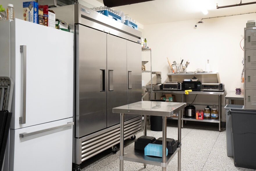 More Photos Of , Palm Springs Office For Sale