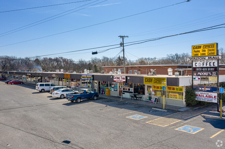 Primary Photo Of 114 Walton Ferry Rd, Hendersonville Unknown For Lease