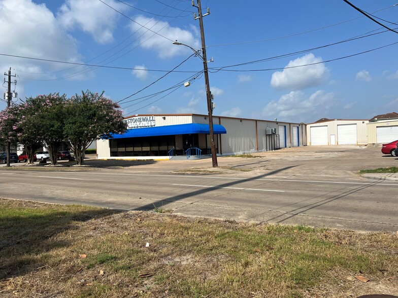 Primary Photo Of 7600 Renwick Dr, Houston Warehouse For Lease