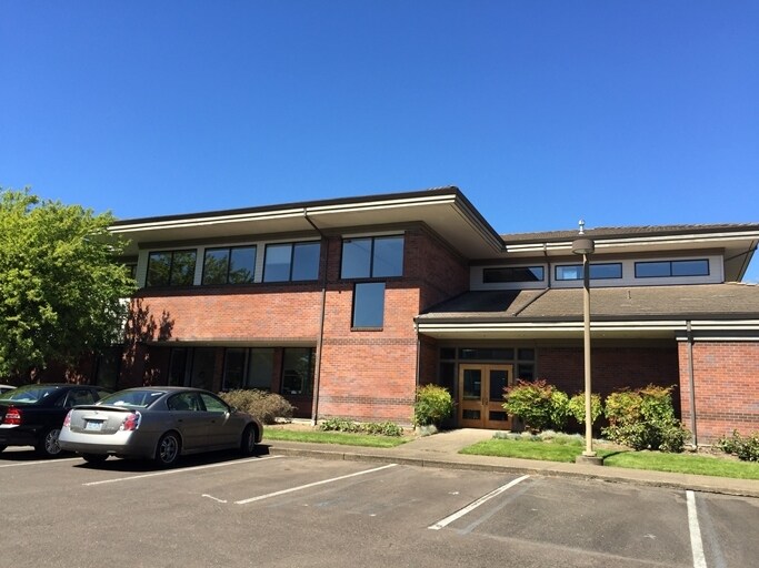 More Photos Of 2420 NW Professional Dr, Corvallis Medical For Sale