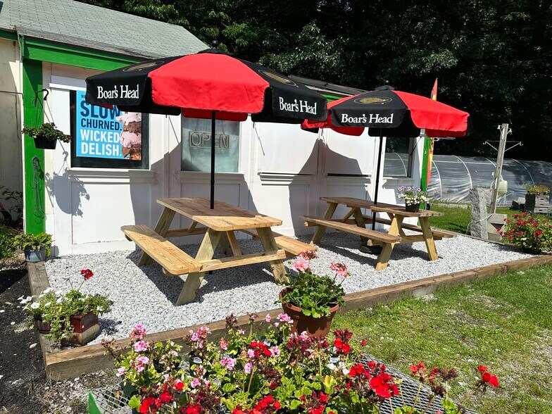 More Photos Of 3 Plain Rd, Westford Garden Center For Sale