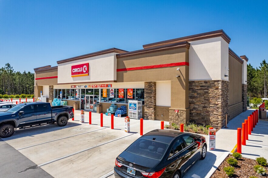 Primary Photo Of 7767 Land O' Lakes Blvd, Land O' Lakes Convenience Store For Sale