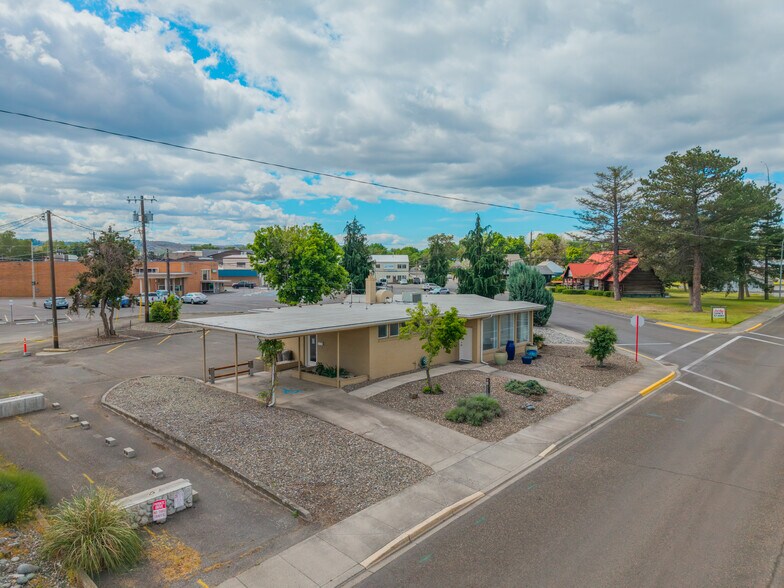 More Photos Of 619 Diagonal St, Clarkston Medical For Sale