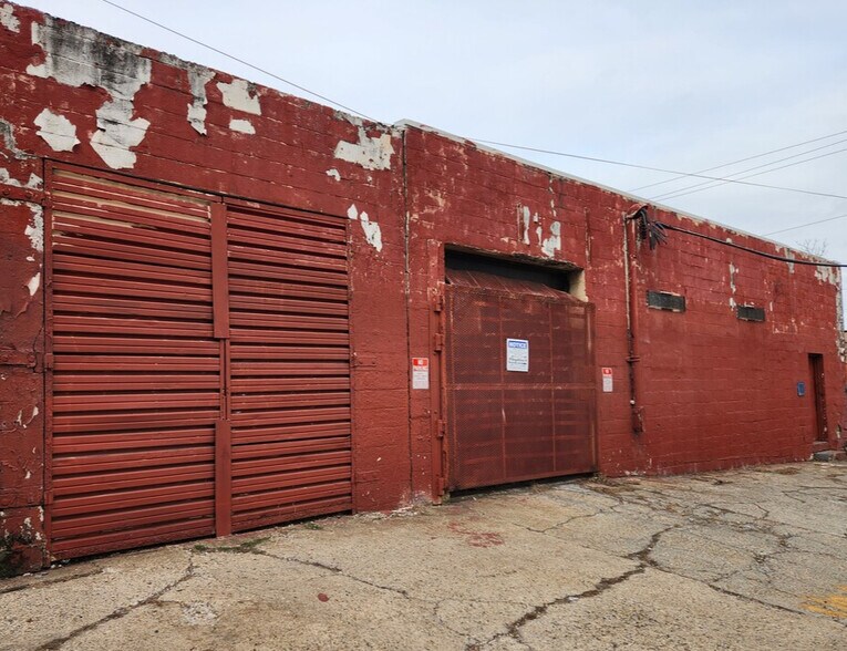 More Photos Of 2134 E Lippincott St, Philadelphia Warehouse For Sale