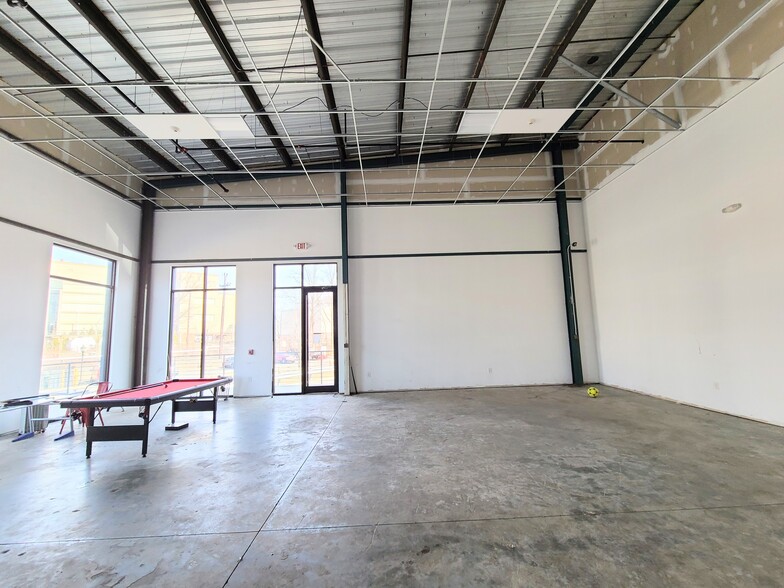 More Photos Of 360 Georges Rd, North Brunswick Storefront For Lease