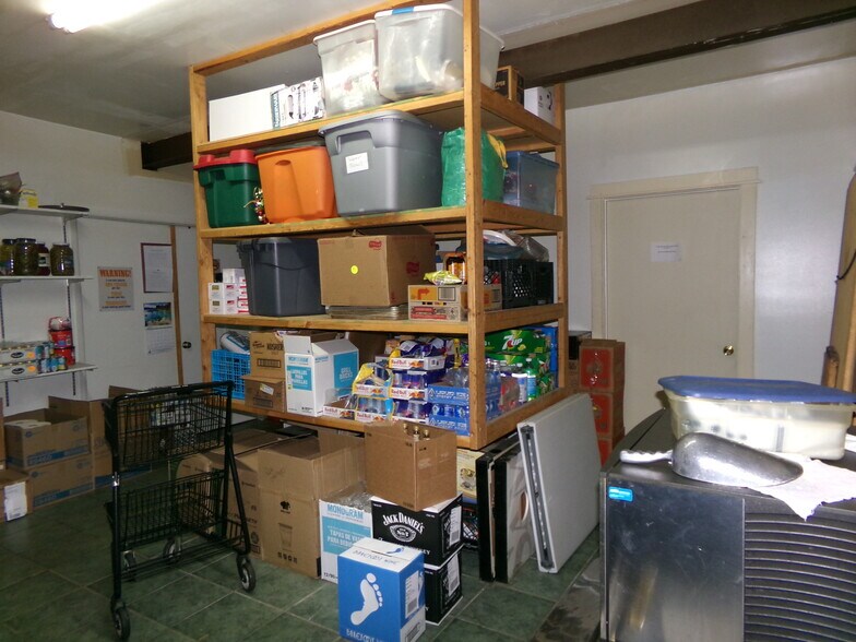 More Photos Of 30 E Pine St, Pinedale Bar For Sale