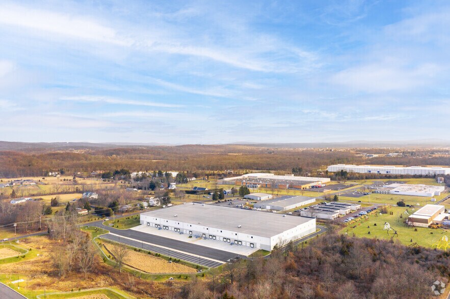 More Photos Of 120 W Pumping Station Rd, Quakertown Warehouse For Lease