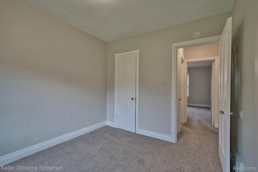 More Photos Of 51 Spokane Dr, Pontiac Apartments For Sale