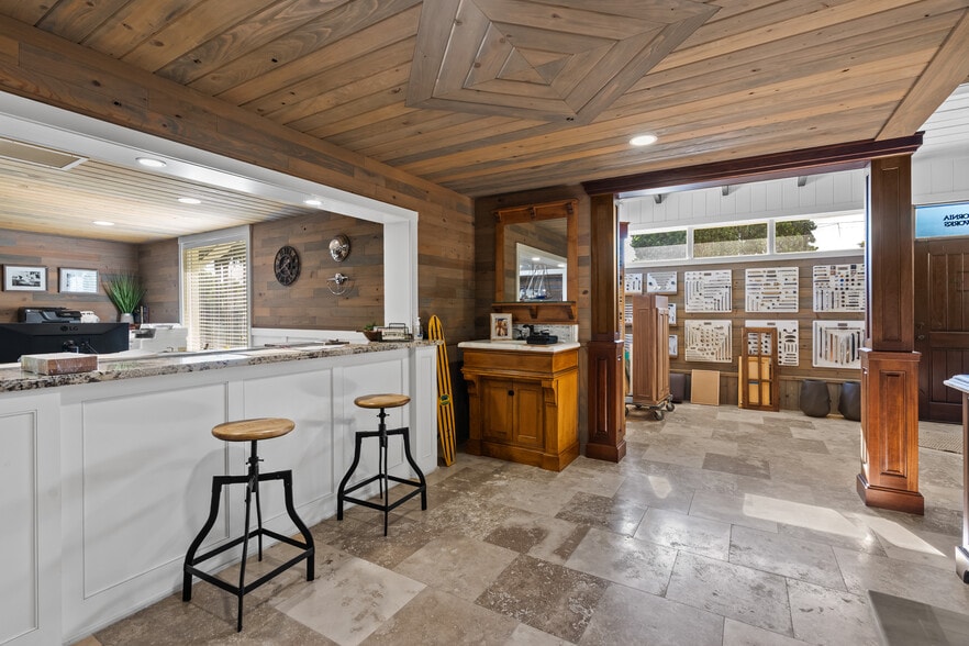 More Photos Of 224 N Smith St, Santa Maria Industrial For Sale