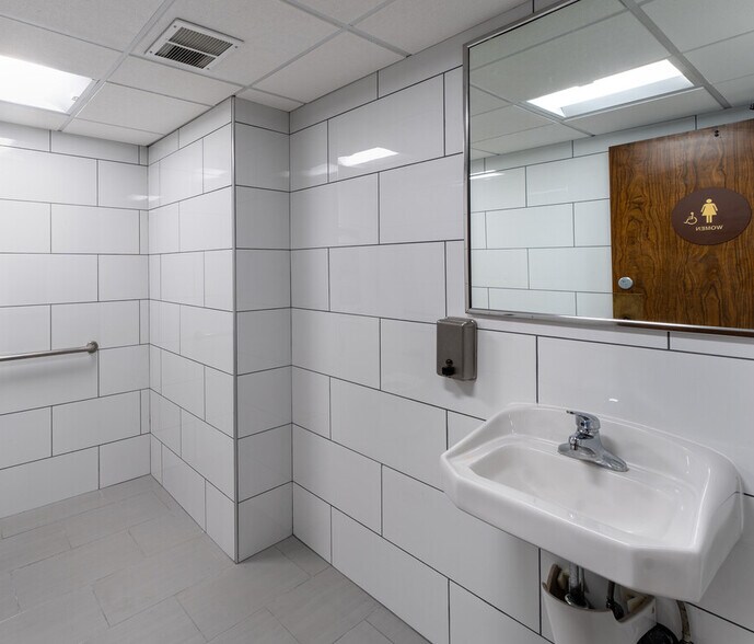 More Photos Of 1818 N Orange Grove Ave, Pomona Medical For Lease