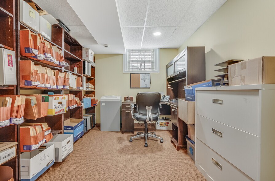 More Photos Of 560 Main St, Chatham Medical For Sale