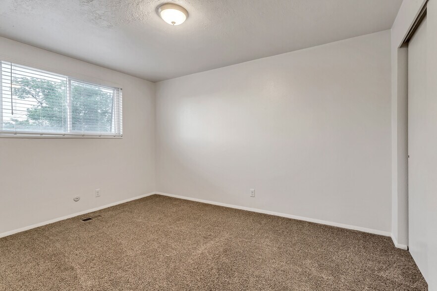 More Photos Of 2519 S 300 E, South Salt Lake Apartments For Sale