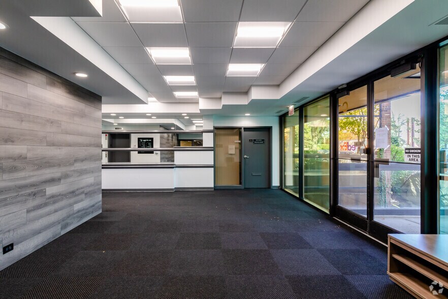 More Photos Of 800 Roosevelt Rd, Glen Ellyn Unknown For Lease