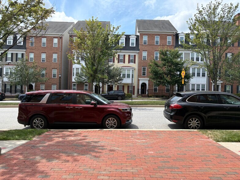 More Photos Of 7625 Maple Lawn Blvd, Fulton Medical For Lease