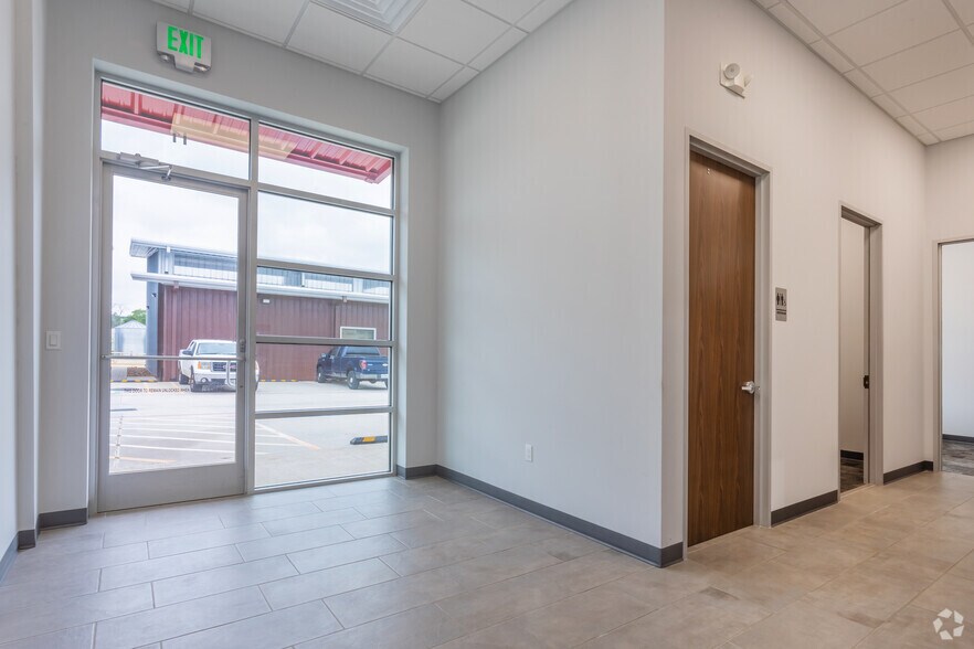 More Photos Of 331 Corporate Wood Dr, Magnolia Unknown For Sale