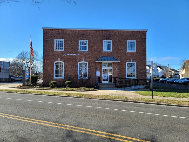 More Photos Of 20 Circular Ave, Hamden Office For Sale