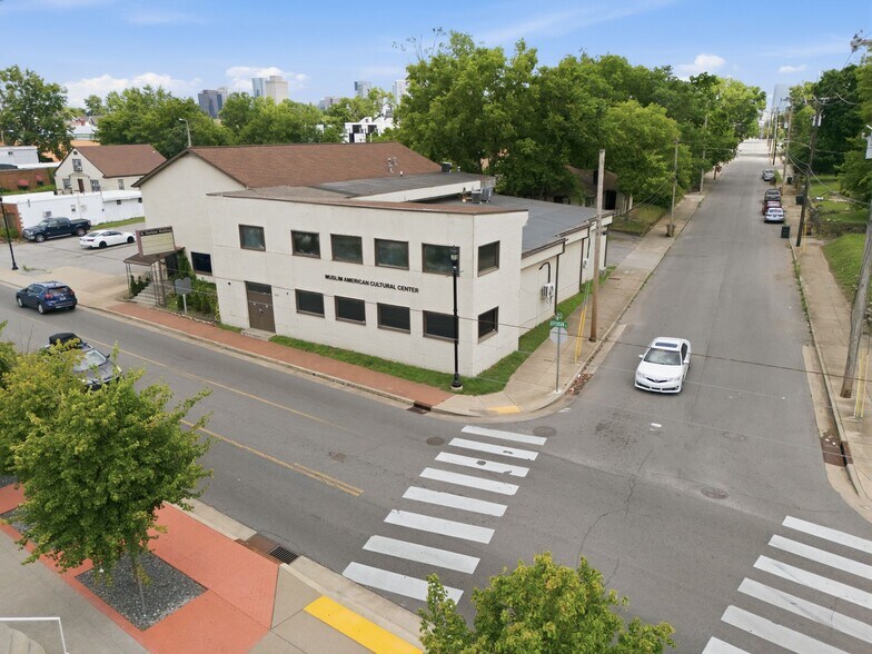 Primary Photo Of , Nashville General Retail For Sale
