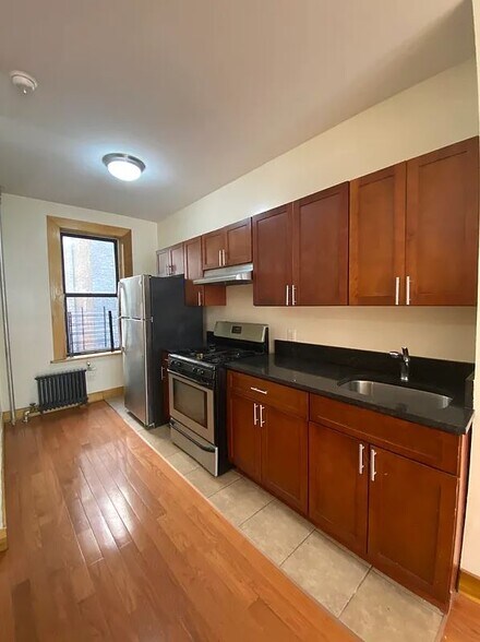 More Photos Of 2017 Albemarle Rd, Brooklyn Apartments For Sale