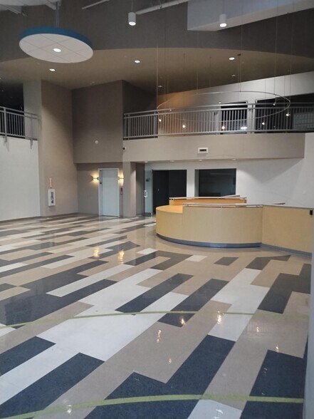 More Photos Of 2031 Optisolar Ln, Mcclellan Warehouse For Lease