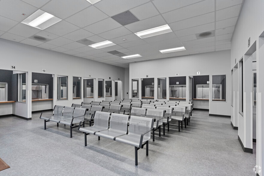 More Photos Of 535-611 W Main St, Alhambra Storefront Retail Office For Lease