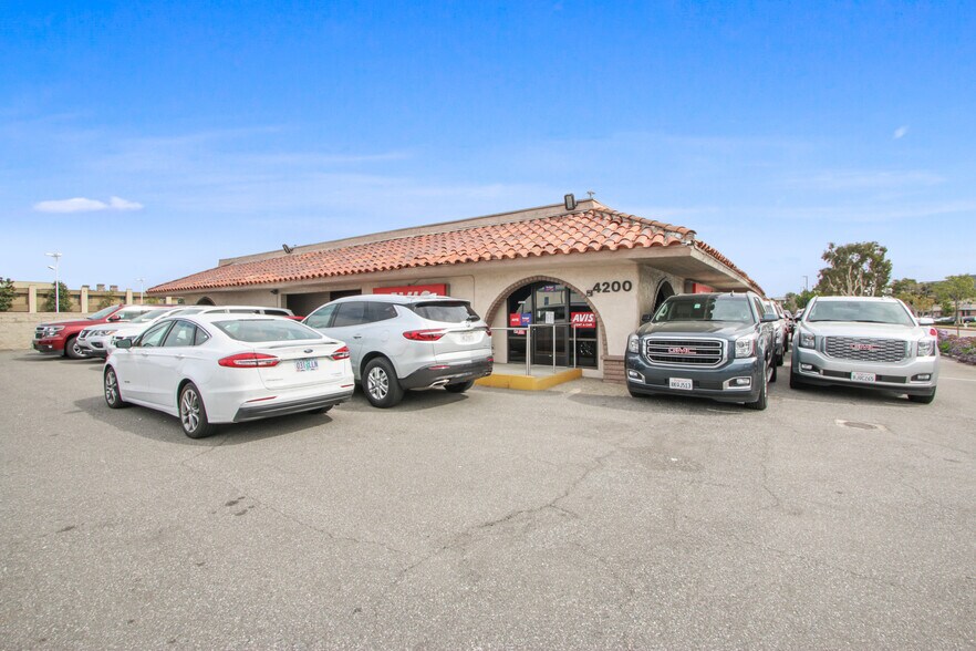 More Photos Of 4200 Campus Dr, Newport Beach Freestanding For Lease