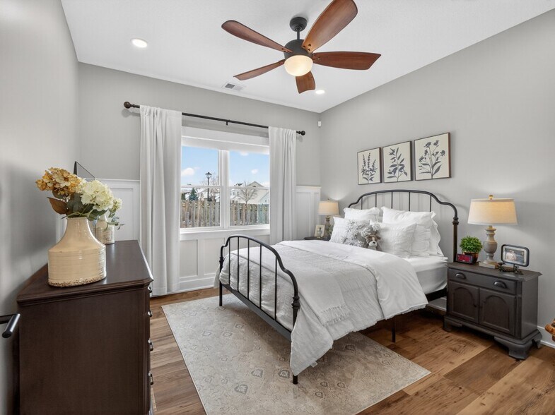 More Photos Of 15306 Covington Rd, Fort Wayne Flex For Sale