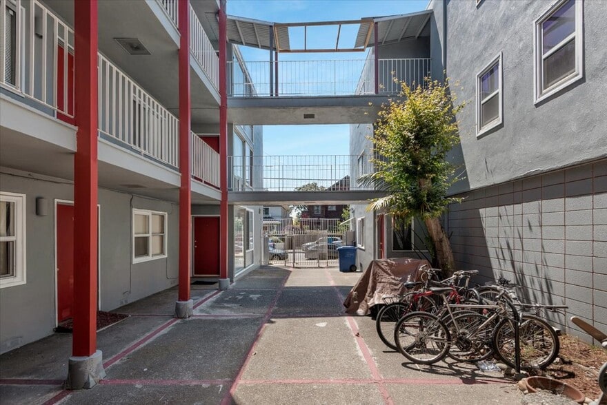 More Photos Of 2801 College Ave, Berkeley Apartments For Sale