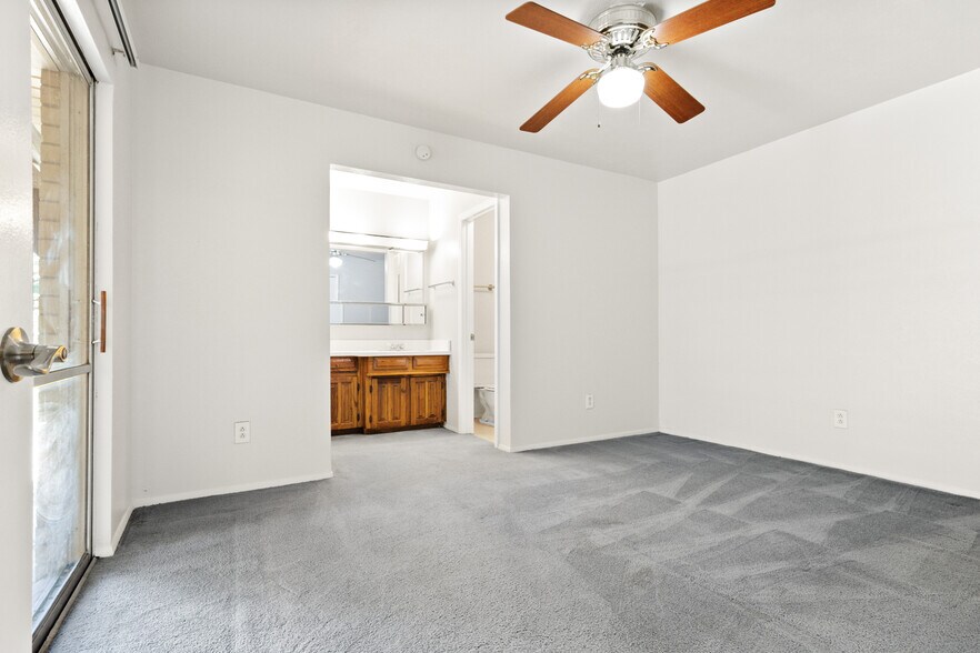 More Photos Of 215 Jasanda Way, Mesquite Specialty For Sale